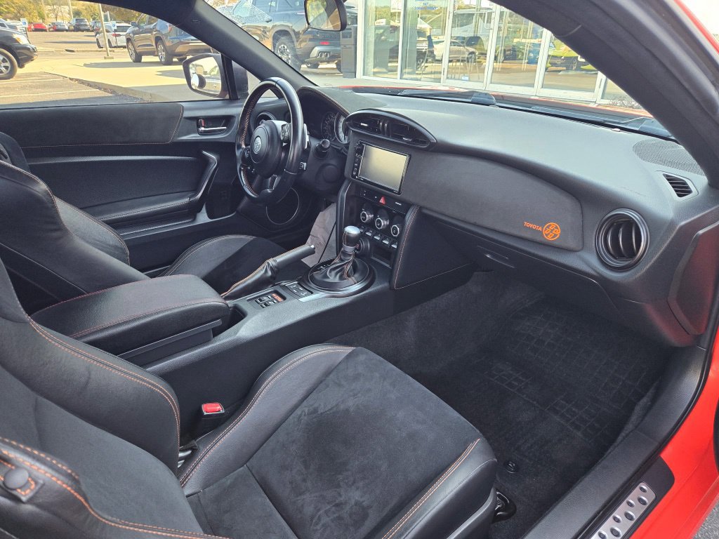 Used 2017 Toyota 86 860 Special Edition RWD image 11