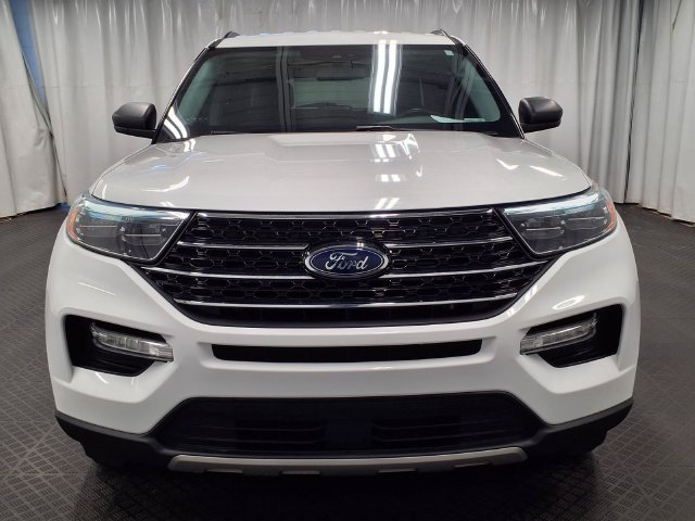 Used 2021 Ford Explorer XLT w/ Equipment Group 202A AWD/4WD image 25
