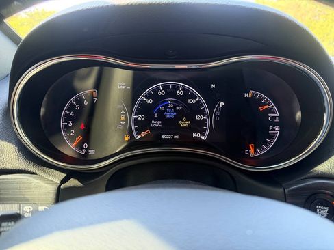 Used 2022 Jeep Grand Cherokee Limited AWD/4WD image 21
