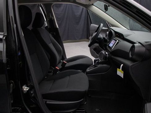 New 2025 Nissan Kicks Play S image 16