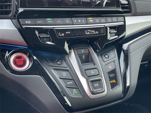 New 2026 Honda Odyssey Touring image 18
