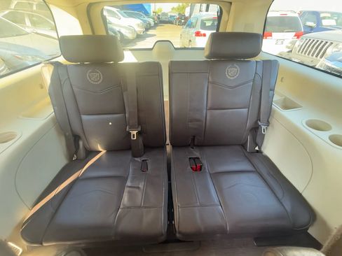 Used 2013 Cadillac Escalade ESV Platinum image 17