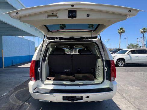 Used 2012 Cadillac Escalade Platinum image 5
