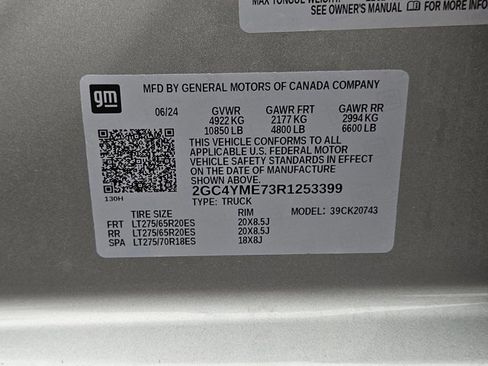 Used 2024 Chevrolet Silverado 2500 Custom w/ Custom Value Package image 17