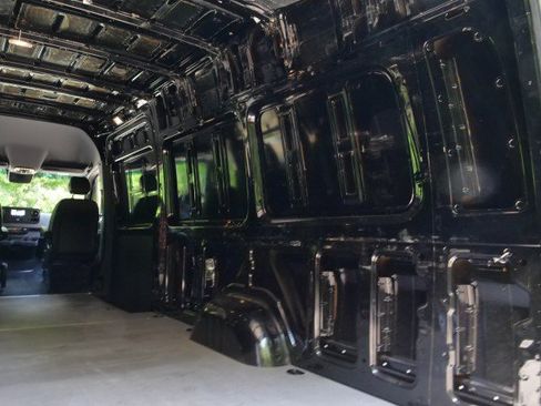 Used 2022 Mercedes-Benz Sprinter 2500 image 25