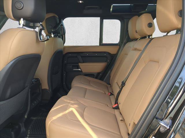 New 2026 Land Rover Defender 110 X-Dynamic SE AWD/4WD image 16