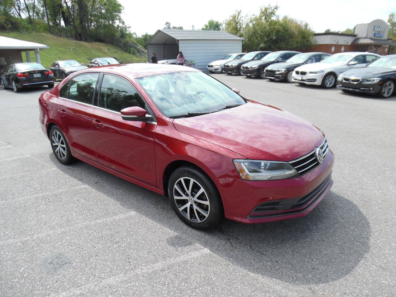 Used 2017 Volkswagen Jetta SE FWD image 8