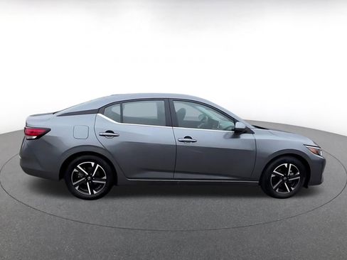 Used 2025 Nissan Sentra SV FWD image 16