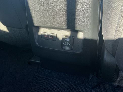 Used 2023 Nissan Frontier SV w/ SV Convenience Package RWD image 31