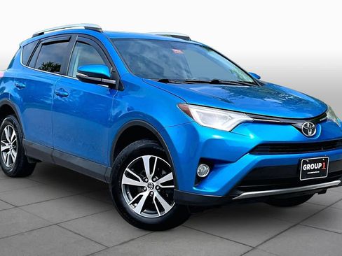 Used 2016 Toyota RAV4 XLE AWD/4WD image 3