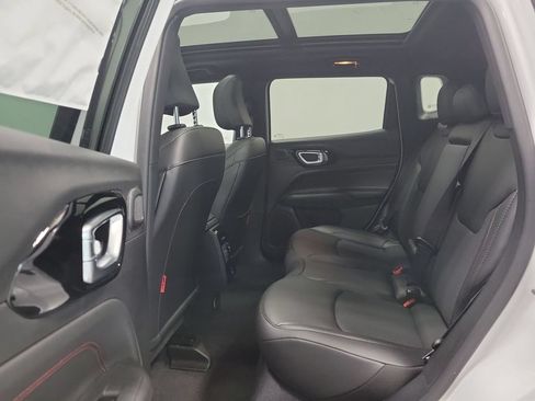 New 2026 Jeep Compass Trailhawk w/ Sun, Sound & Navigation Group AWD/4WD image 9