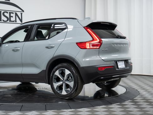 New 2026 Volvo XC40 B5 Plus w/ Protection Package Premier AWD/4WD image 29