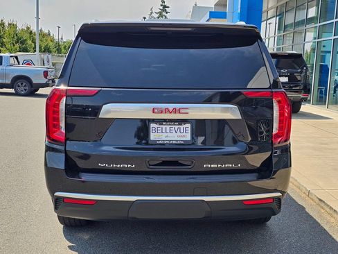 Used 2023 GMC Yukon XL Denali w/ Denali Reserve Package AWD/4WD image 4