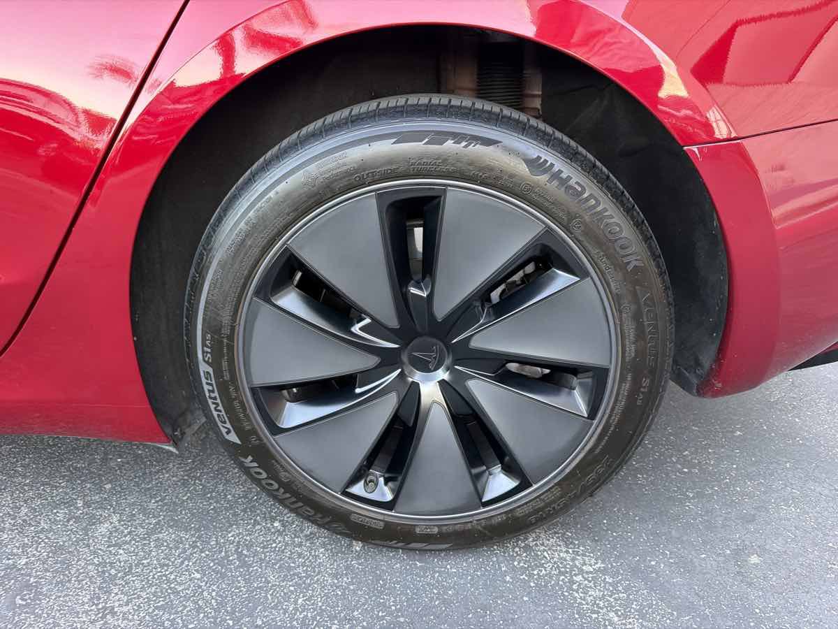 Used 2025 Tesla Model 3 Long Range RWD image 36