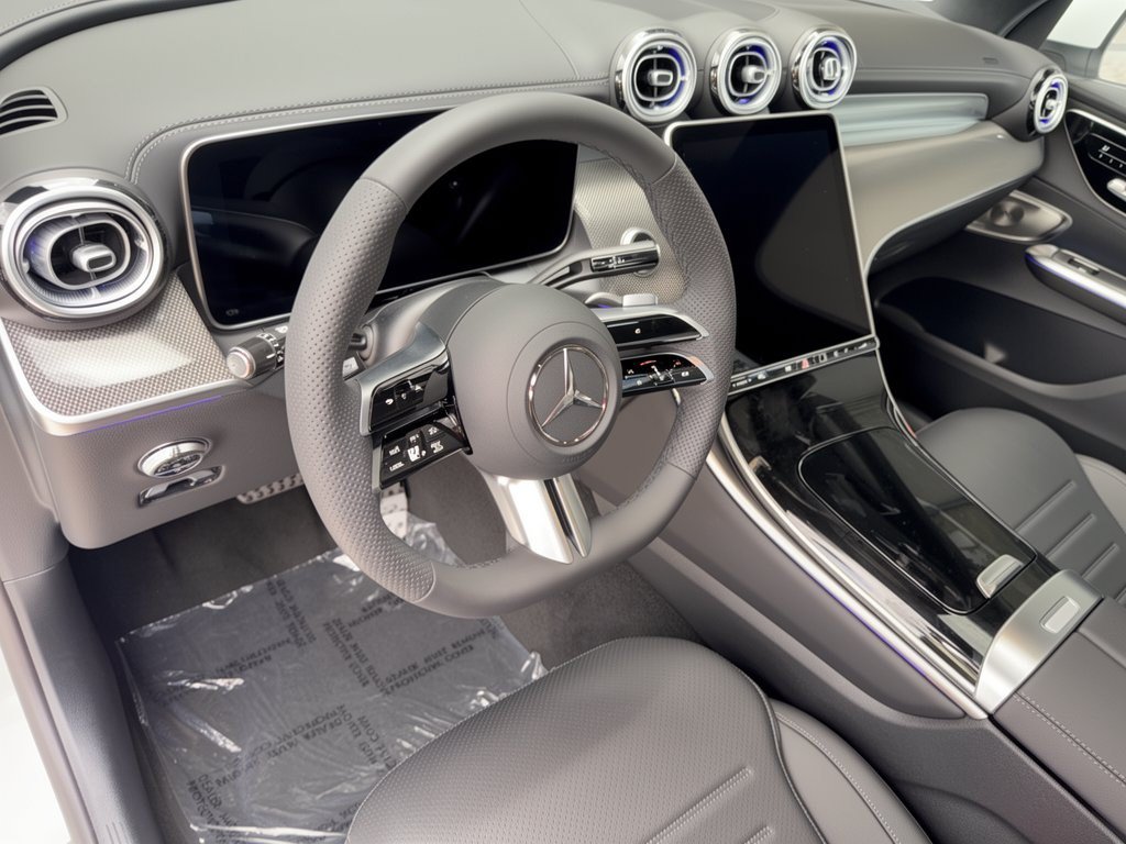 Used 2027 Mercedes-Benz GLC 300 image 4