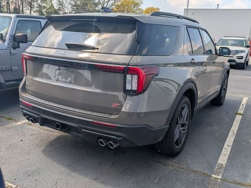 Used 2026 Ford Explorer ST image 3