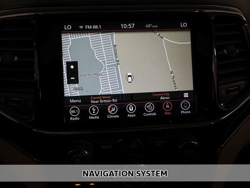 Used 2019 Jeep Grand Cherokee Limited AWD/4WD image 3