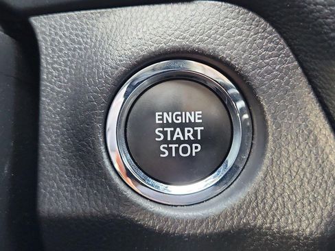 Used 2025 Toyota RAV4 XLE FWD image 11