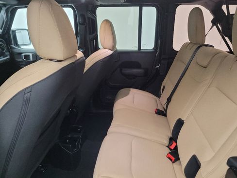 Used 2020 Jeep Wrangler Unlimited Sport AWD/4WD image 18