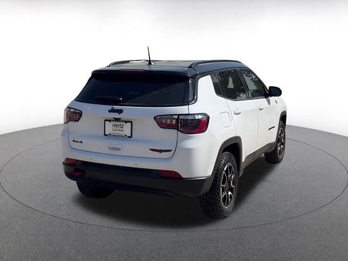 Used 2025 Jeep Compass Trailhawk image 14