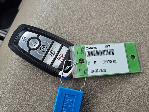 Used 2023 Ford Expedition Max Limited image 33