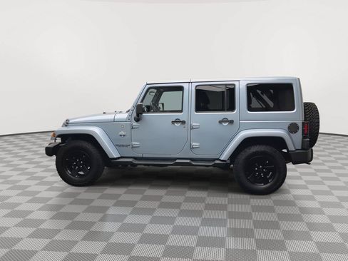 Used 2012 Jeep Wrangler Unlimited Sahara AWD/4WD image 32