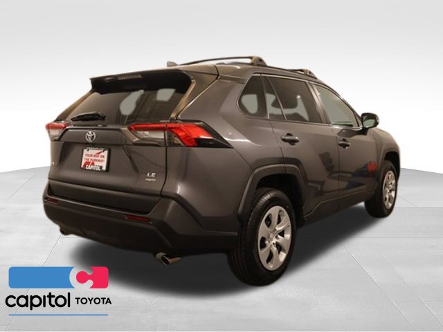Certified 2021 Toyota RAV4 LE AWD/4WD image 3