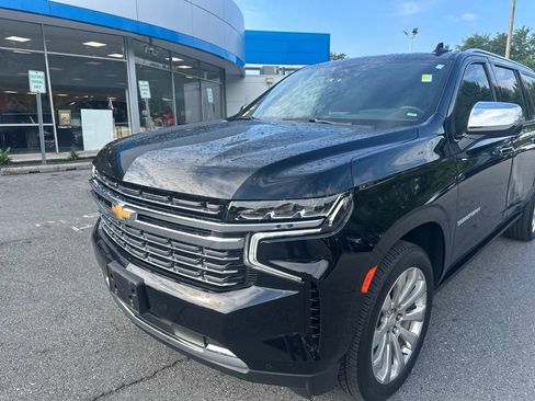 Used 2023 Chevrolet Suburban Premier AWD/4WD image 1