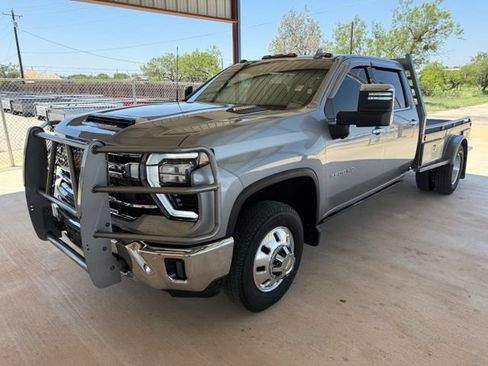 Used 2025 Chevrolet Silverado 3500 LTZ w/ LTZ Plus Package AWD/4WD image 3