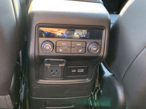 Used 2023 GMC Acadia AT4 w/ Technology Package image 31