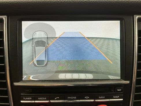 Used 2013 Porsche Panamera 4 image 5