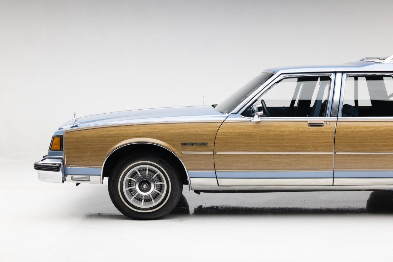 Used 1990 Buick Le Sabre Estate RWD image 17