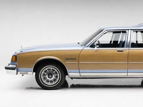 Used 1990 Buick Le Sabre Estate RWD image 17