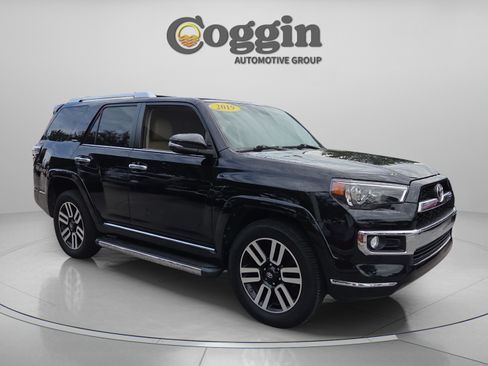 Used 2019 Toyota 4Runner Limited AWD/4WD image 7