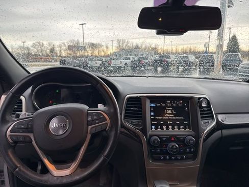 Used 2016 Jeep Grand Cherokee Laredo 75th Anniversary image 11