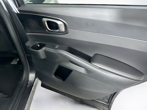 Used 2024 Kia Sorento S image 29