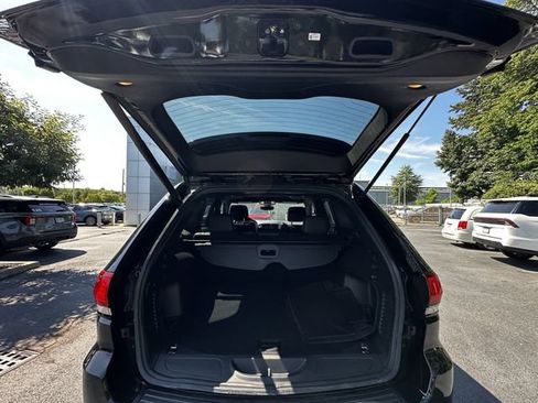 Used 2022 Jeep Grand Cherokee Laredo X AWD/4WD image 41