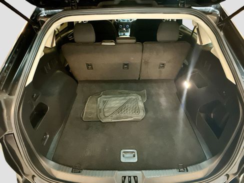 Used 2015 Ford Edge SE image 27