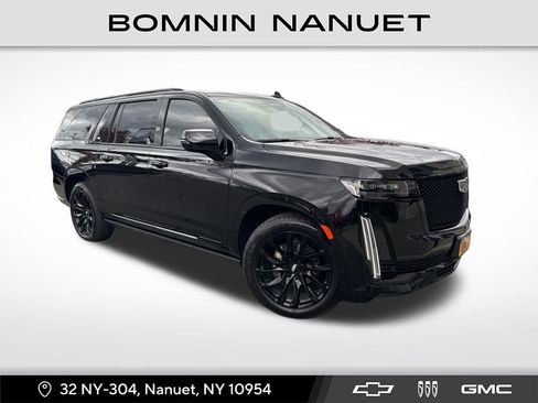 Used 2022 Cadillac Escalade ESV Sport Platinum w/ LPO, ONYX Package image 1