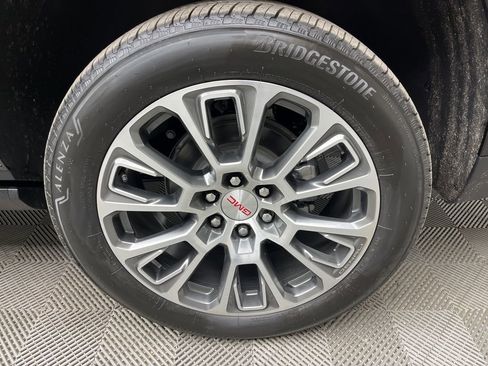 New 2026 GMC Yukon Denali w/ Denali Reserve Package image 4