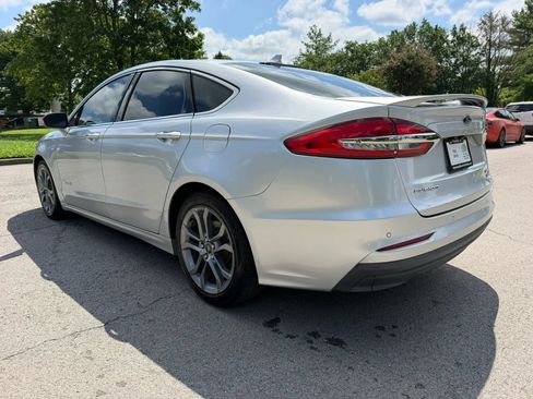 Used 2019 Ford Fusion Titanium FWD image 5