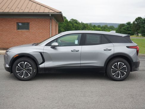 New 2025 Chevrolet Blazer EV LT image 7