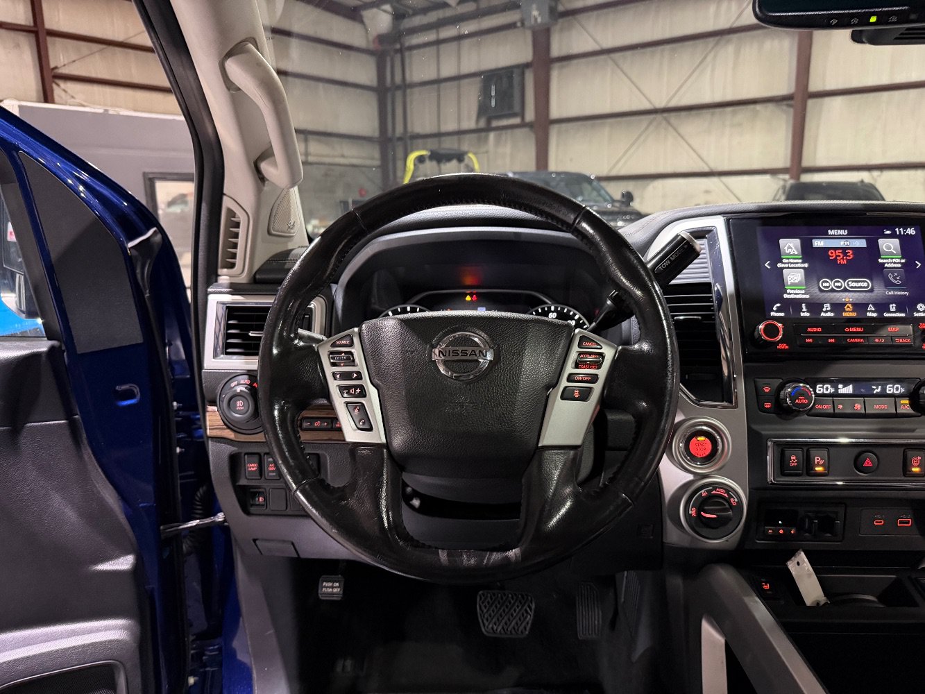 Used 2020 Nissan Titan SL w/ Moonroof Package AWD/4WD image 29