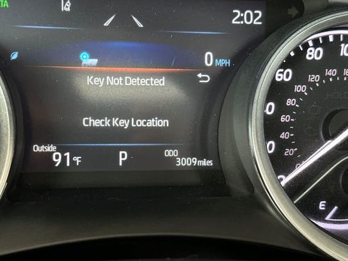Used 2022 Toyota Camry XLE w/ Navigation Upgrade Package AWD/4WD image 29