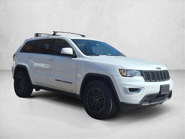 Used 2017 Jeep Grand Cherokee Laredo AWD/4WD image 3