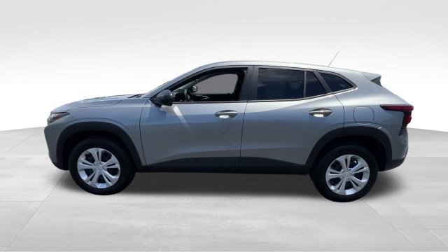 Certified 2026 Chevrolet Trax LS FWD image 3