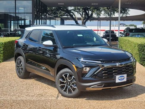 New 2026 Chevrolet TrailBlazer ACTIV w/ Convenience Package FWD image 3
