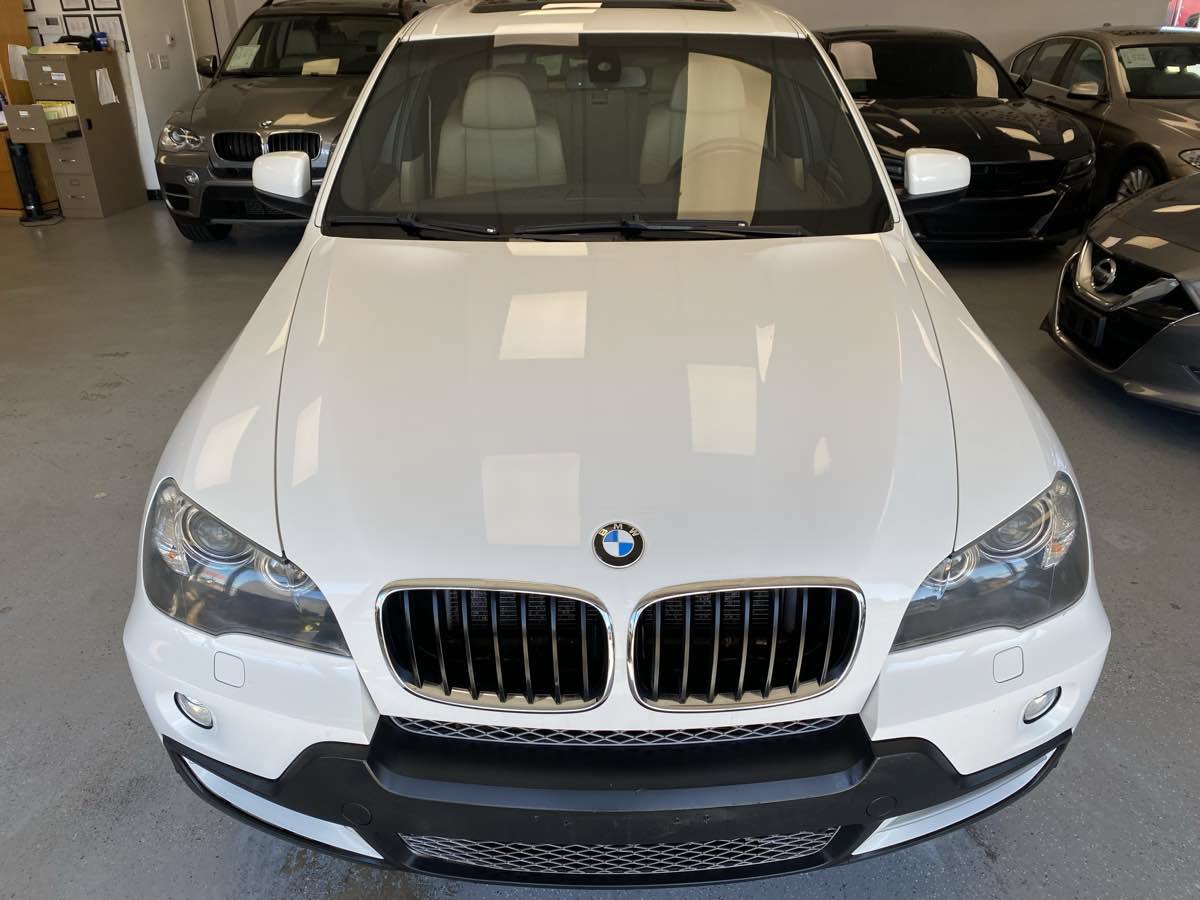 Used 2010 BMW X5 xDrive30i AWD/4WD image 1