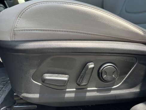 Used 2025 Hyundai Tucson Limited AWD/4WD image 37