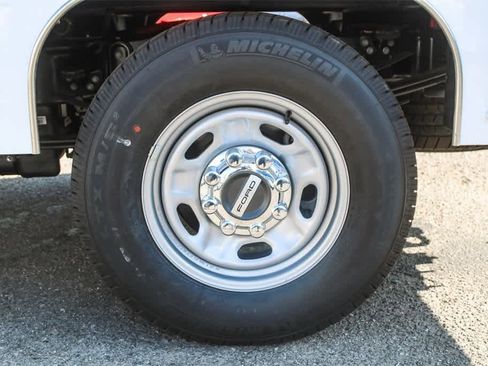 New 2025 Ford F250 XL w/ XL Chrome Package image 14